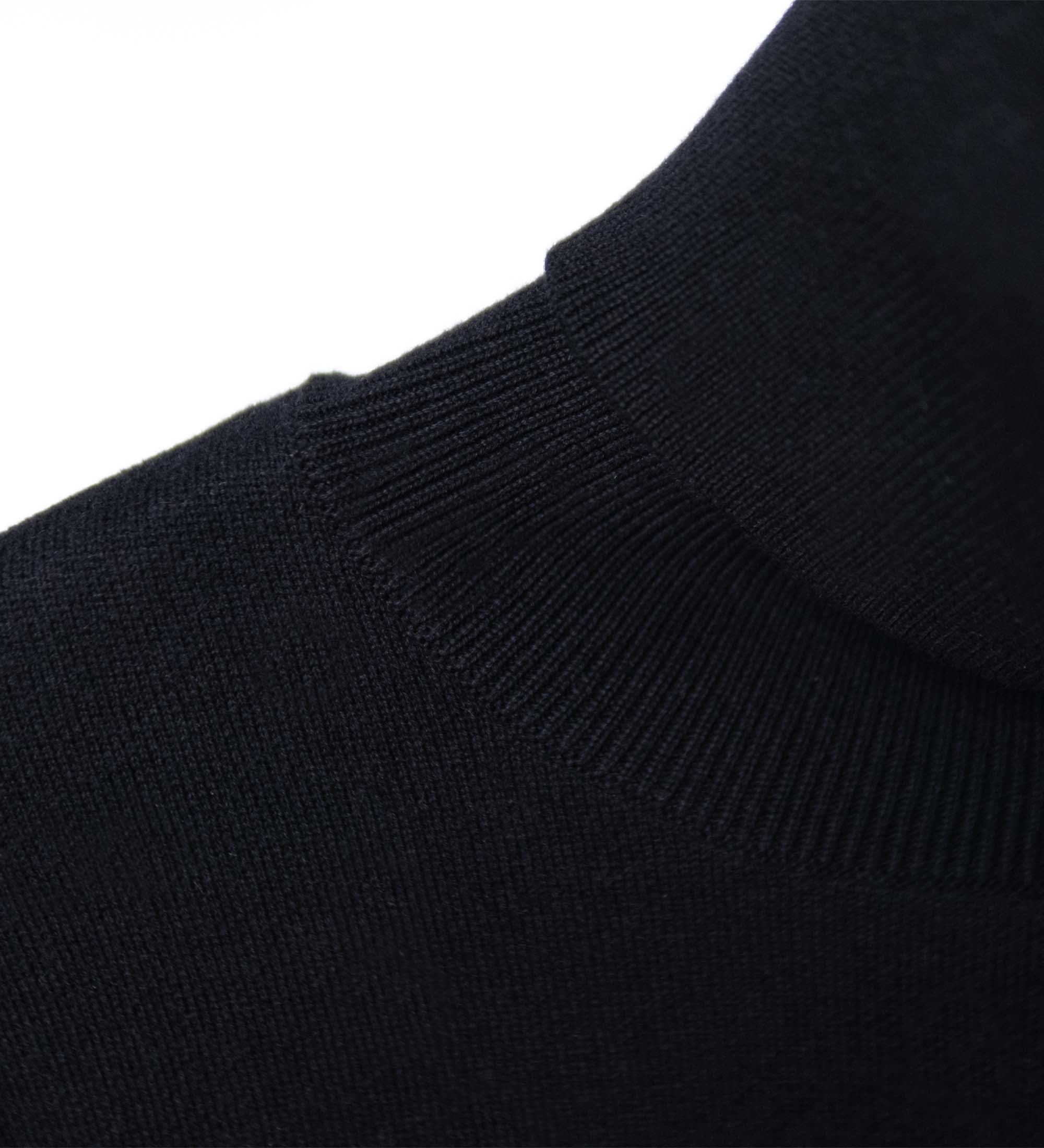 "Ensemble" Knit Pullover